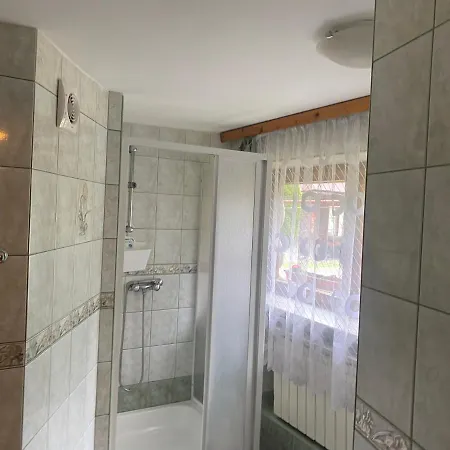Wynajem Pokoi Gościnnych Jaś I Małgosia *