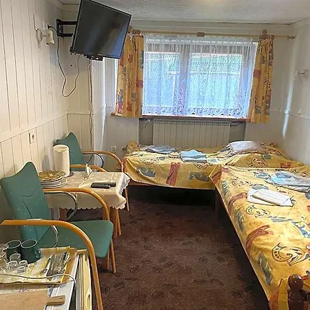 Wynajem Pokoi Goscinnych Jas I Malgosia ホステル
