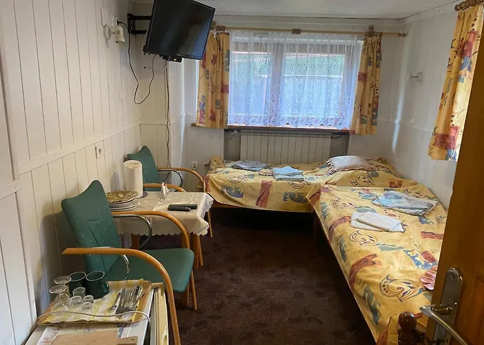 Wynajem Pokoi Goscinnych Jas I Malgosia Hostel *