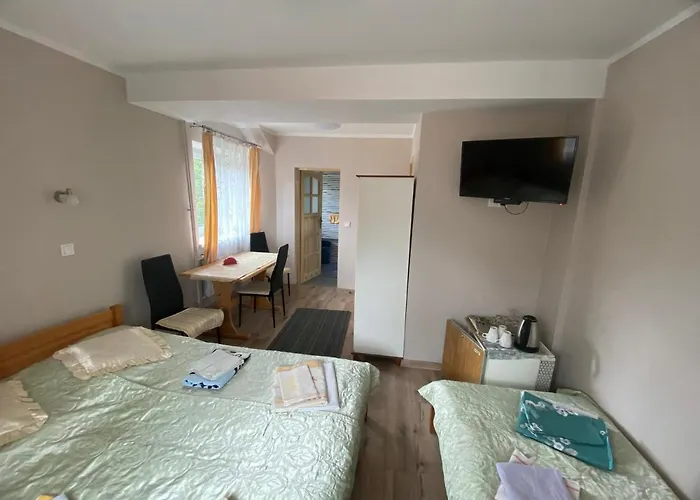 Hostel Wynajem Pokoi Goscinnych Jas I Malgosia